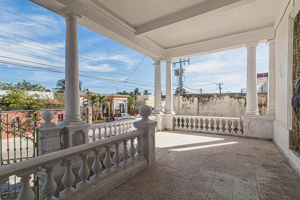 Img Casa Los Pilares, Beautiful Colonial in Progreso